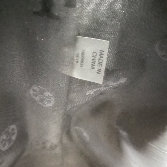 Tory Burch Black Pebbled Leather Thea Small Convertible Tote Bag - Picture 8 of 8